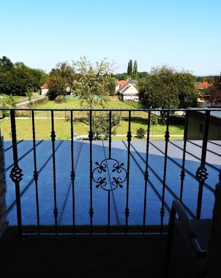 Kukorica Csarda Apartman 2 Balatonujlak Exteriör bild