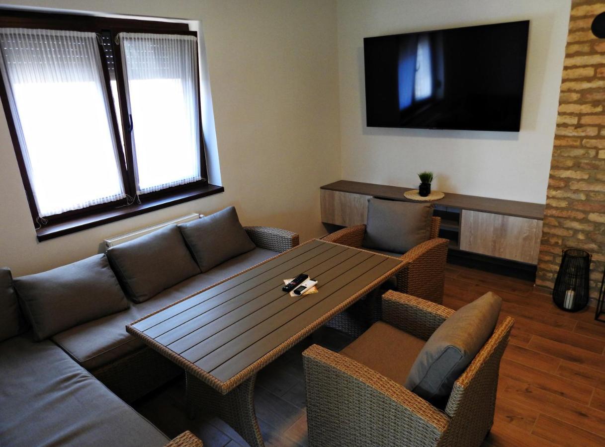 Kukorica Csarda Apartman 2 Balatonujlak Exteriör bild