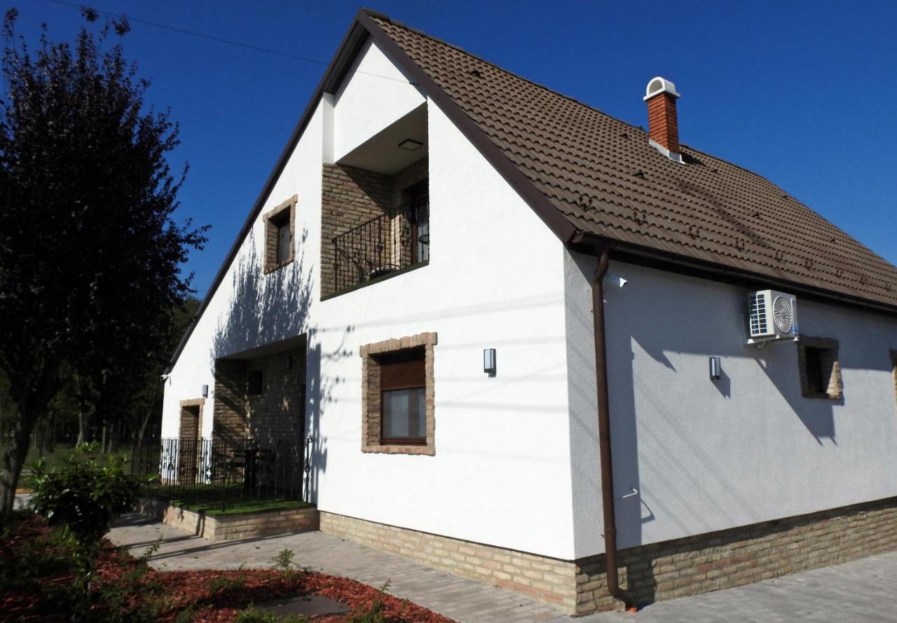 Kukorica Csarda Apartman 2 Balatonujlak Exteriör bild