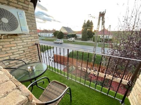 Kukorica Csarda Apartman 2 Balatonujlak Exteriör bild